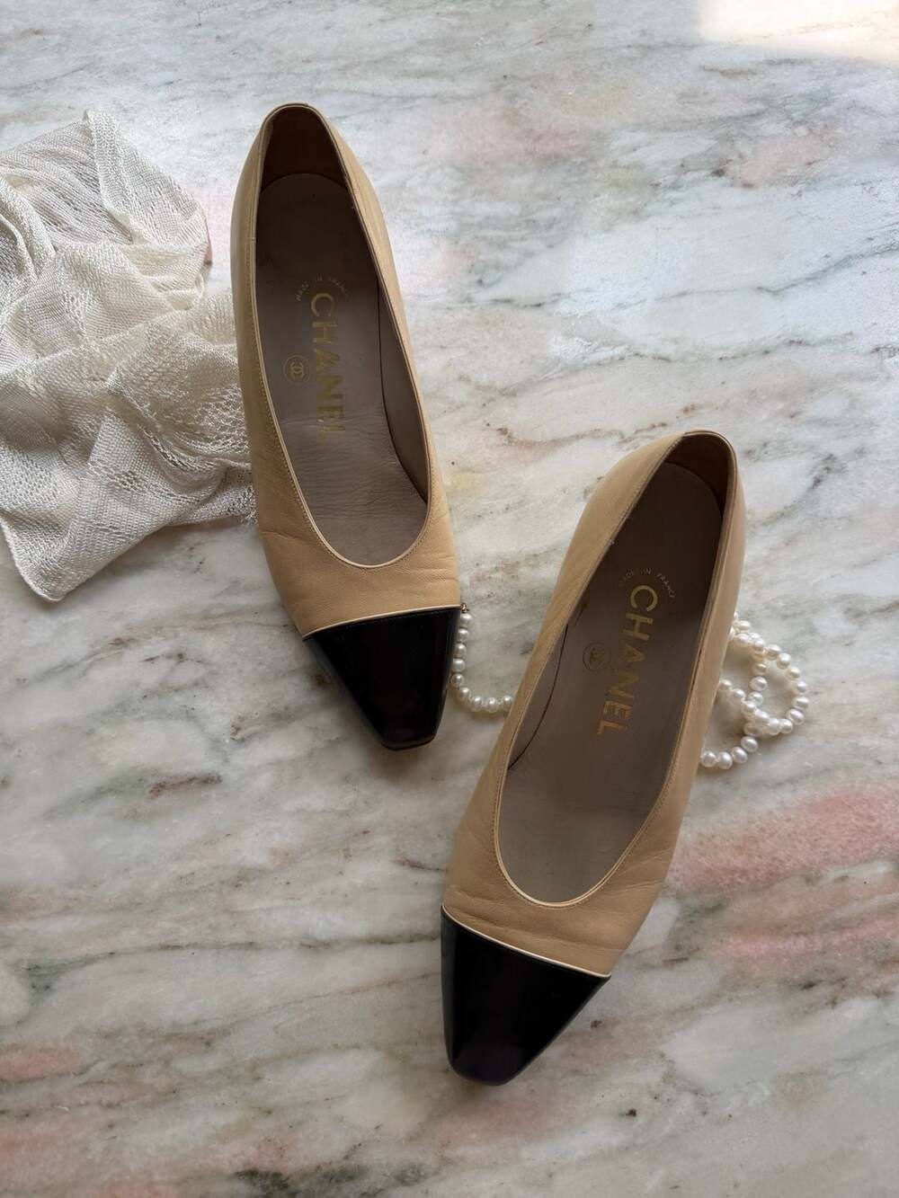Chanel Vintage Beige Lambskin Black Cap-Toe Block Heel Pumps - Picture 6 of 12